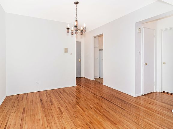 4th image of 3210 Arlington Ave APT 2B