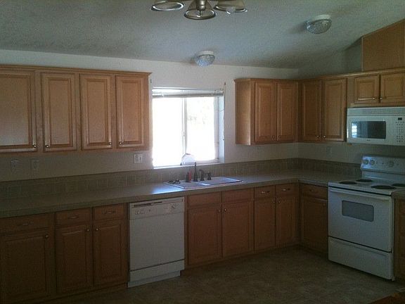 3rd image of 3911 E Deer Park Milan Rd