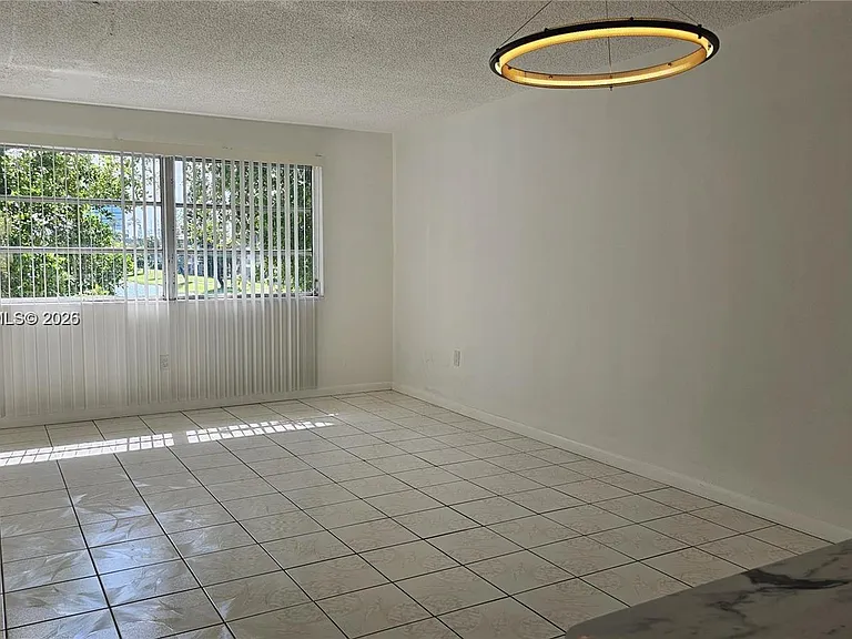 20200 NE 29th Ct #N213 — Photo 5