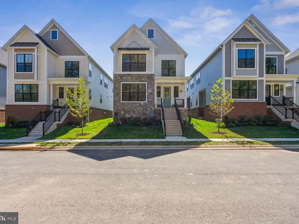 23115 Glenwood Heights Cir, Ashburn, VA 20148