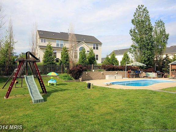 5th image of 1304 Huntley Cir