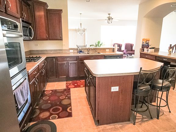 5th image of 455 Grosvenor Ln #455