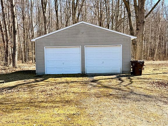 5th image of 765 W Howard City Edmore Rd