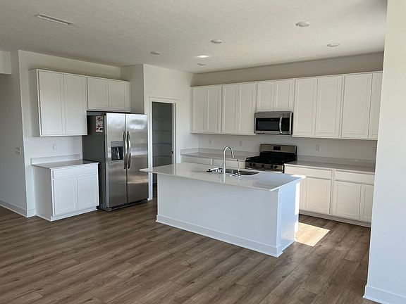 4th image of 2123 Cooper Run Ln