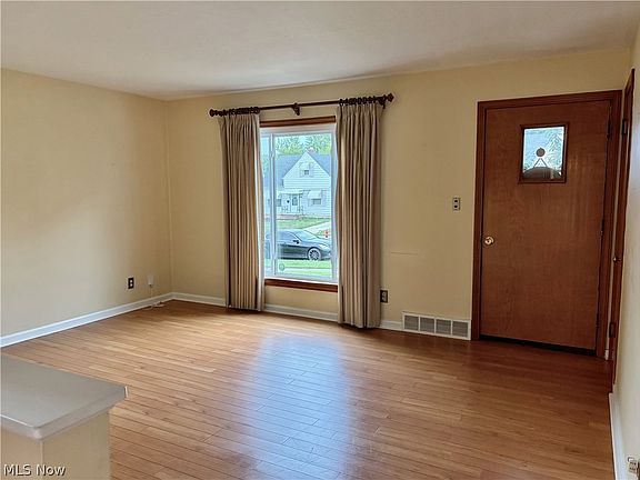 2nd image of 18112 Edinboro Ave