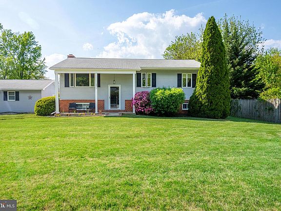 5th image of 3542 Loch Haven Dr