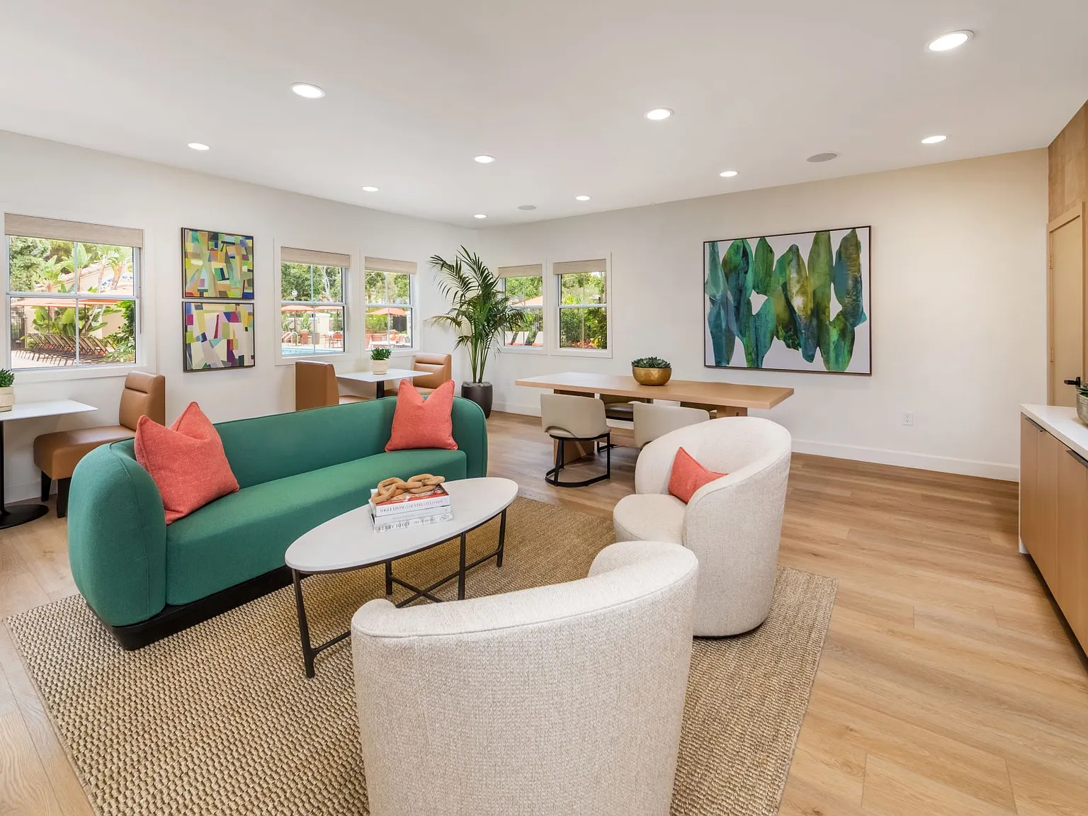 Santa Maria Apartment Homes — Photo 3