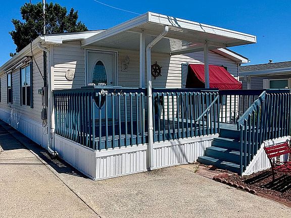 Shore Acres #166 side view