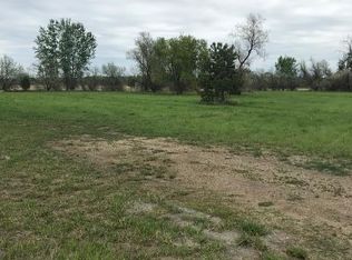 8655 Hogue Rd, Bismarck, ND 58503