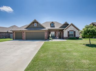 12434 E 128th St, Collinsville, OK 74021