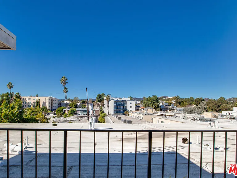 11645 Montana Ave #311 — Photo 13