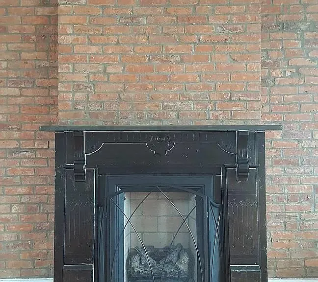 1075 Summit St — Photo 7