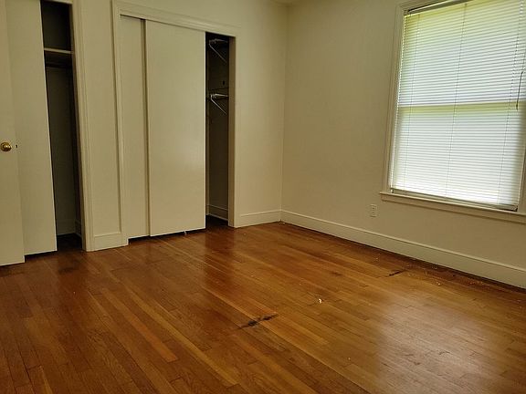 Primary BR
2 closets