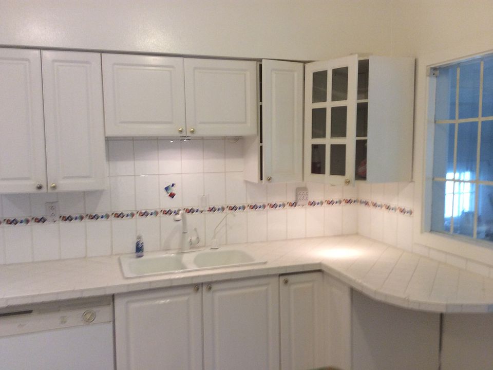 1st image of 501 Fairbrook St