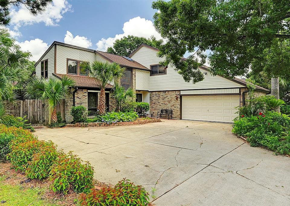1st image of 15015 Cobre Valley Dr