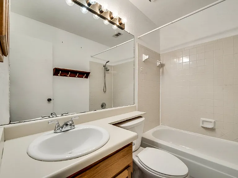 3728 Staghorn Cir S — Photo 14