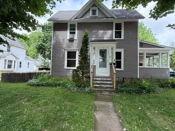 18 Maple Ave