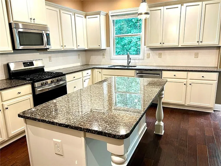 3366 Kenyon Creek Dr — Photo 10