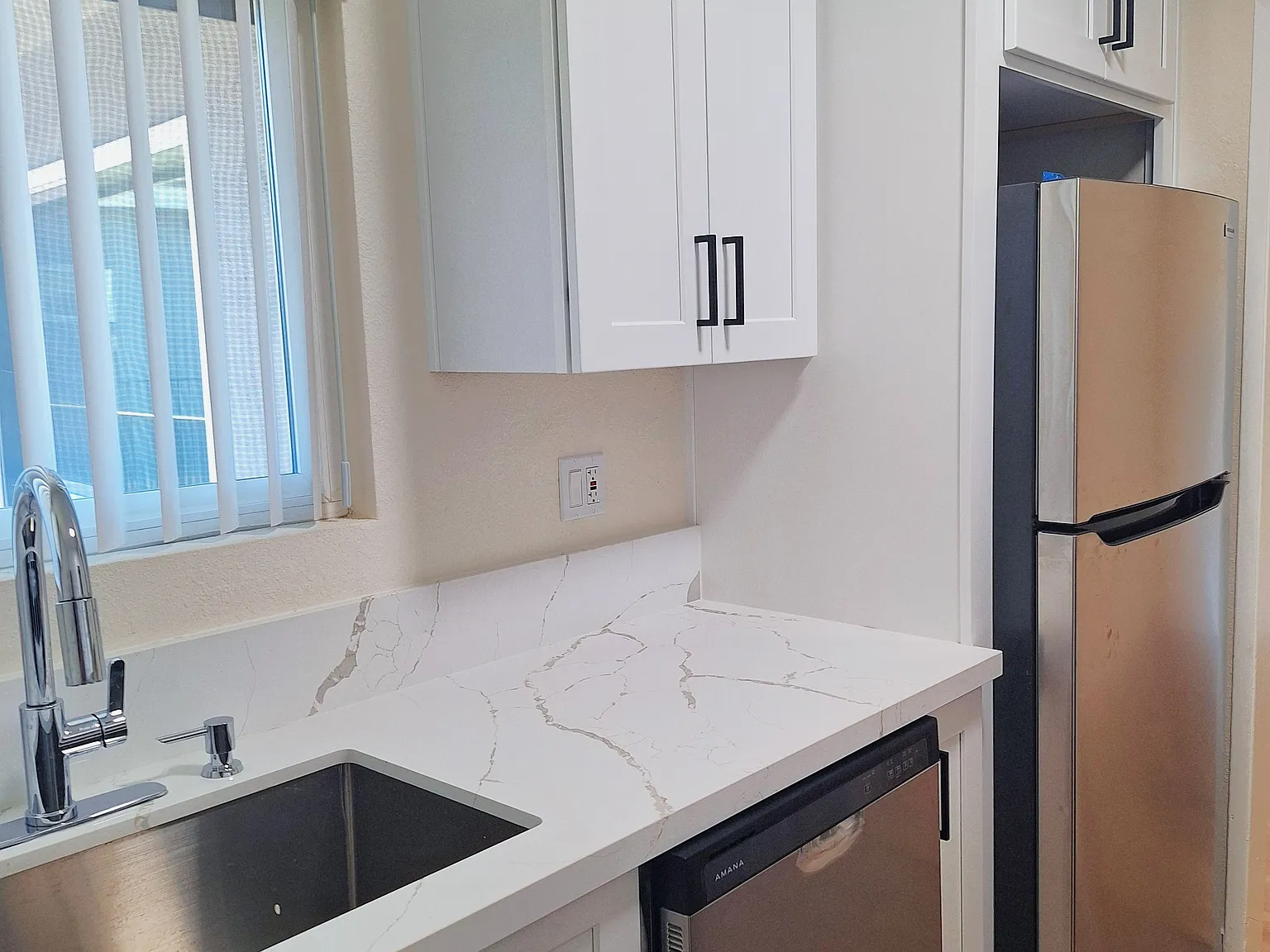 2 bed, 900 sqft, $2,500 — Photo 3
