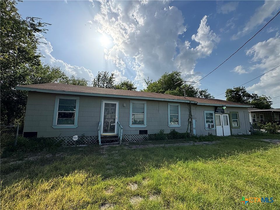 1st image of 415 Creswell Dr