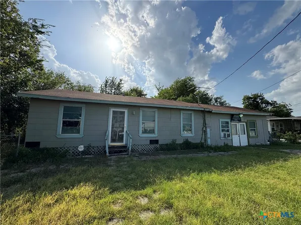415 Creswell Dr, San Antonio, TX 78220