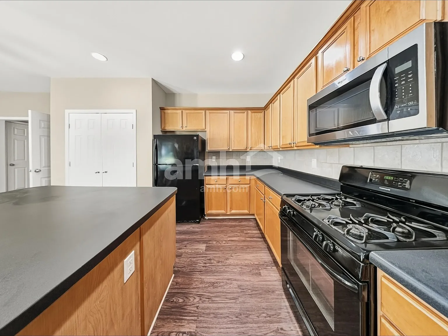 4 bed, 2.5 bath, 2776 sqft, $2,615 — Photo 4