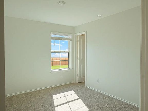 5th image of 123 Wind Cove Ln