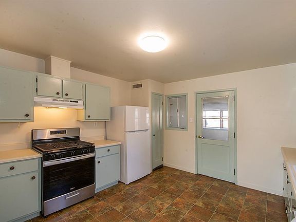 3rd image of 18230 Barrett Avenue