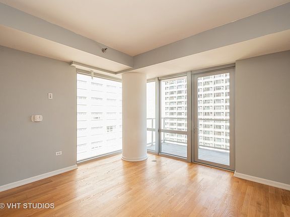4th image of 160 E Illinois St APT 1903