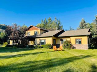 370 Arapahoe Ln, Jackson, WY 83001