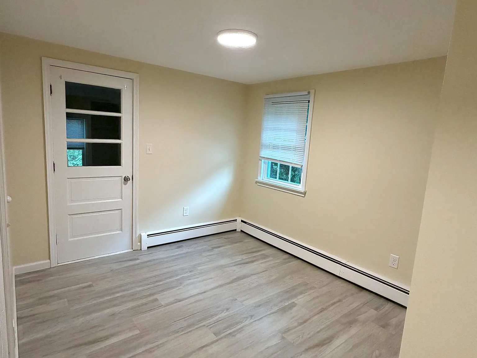 2 bed, 1200 sqft, $1,375 — Photo 4