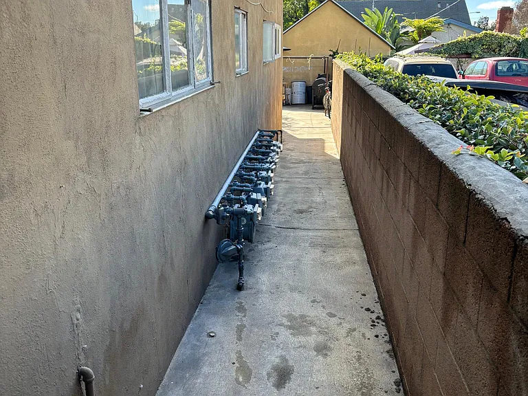 1830 E Villa St #4 — Photo 21