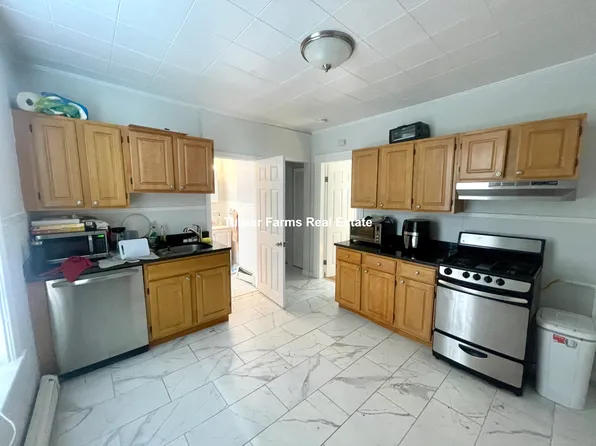 22 Howell St, Boston, MA