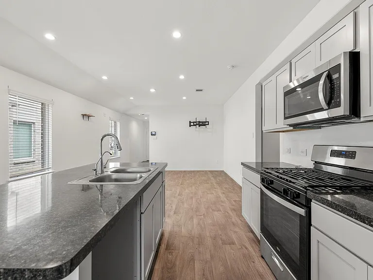 5451 Tuscany Hills Ln — Photo 14