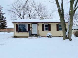 41 Ridge Ln, Geneva, IL 60134