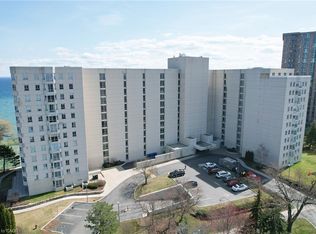 5280 Lakeshore Rd #801, Burlington, ON L7L5R1