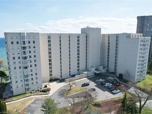 5280 Lakeshore Rd #801, Burlington, ON L7L 5R1