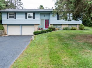 1060 Cadet Ln, Kalamazoo, MI 49009