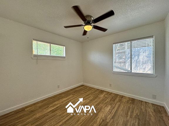 5th image of 155 Peach Valley Dr