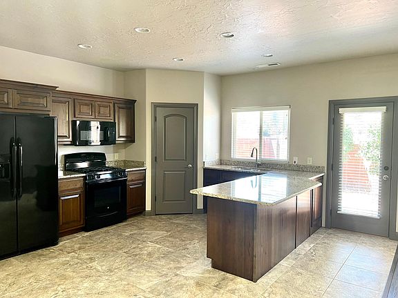 3rd image of 355 W 200 S Unit 102