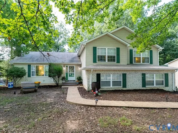 35 Woodlawn Dr, Palmyra, VA 22963