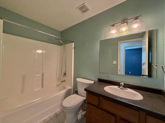 5th image of 806 Mirabel St