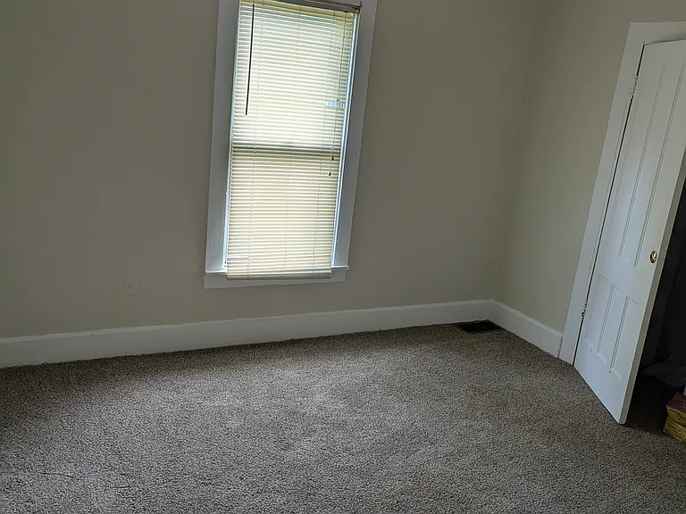 21 Linden St — Photo 7