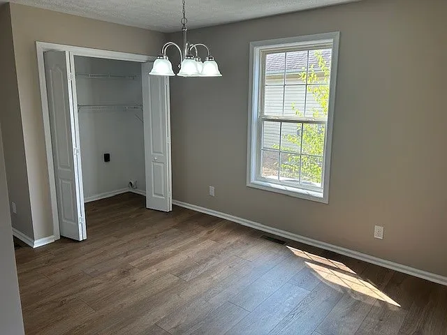 3 bed, 1365 sqft, $1,650 — Photo 3