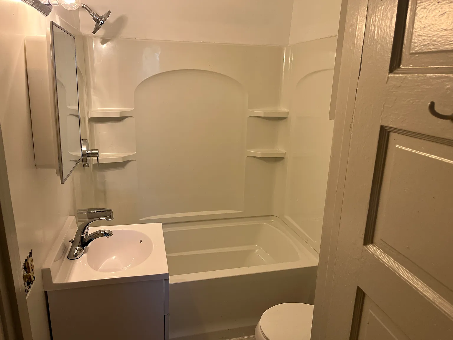 2 bed, 600 sqft, $1,100 — Photo 4