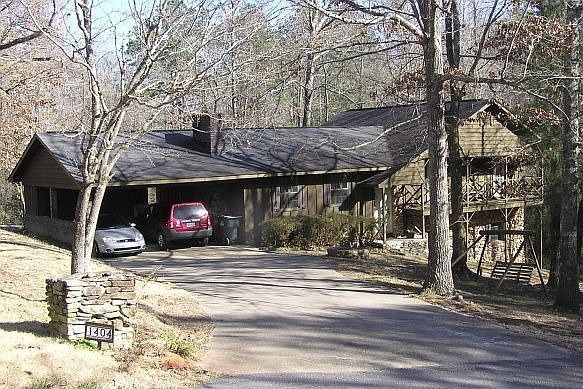 1st image of 1404 Flora Dr
