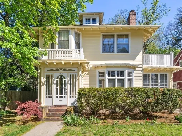 607 Commonwealth Ave, Newton, MA 02459