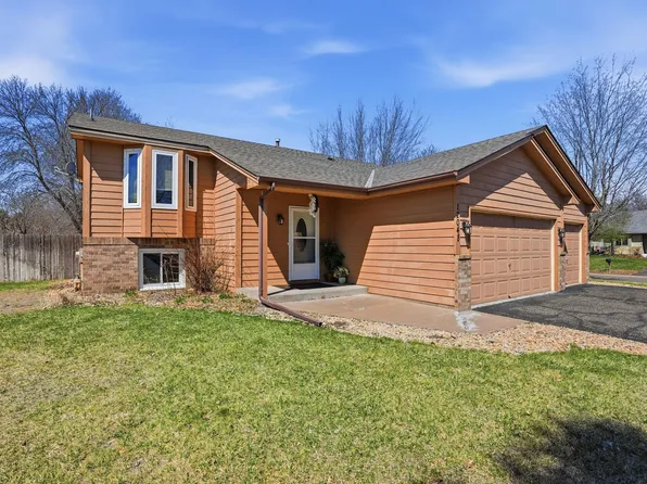 12048 Zea St NW, Coon Rapids, MN 55433