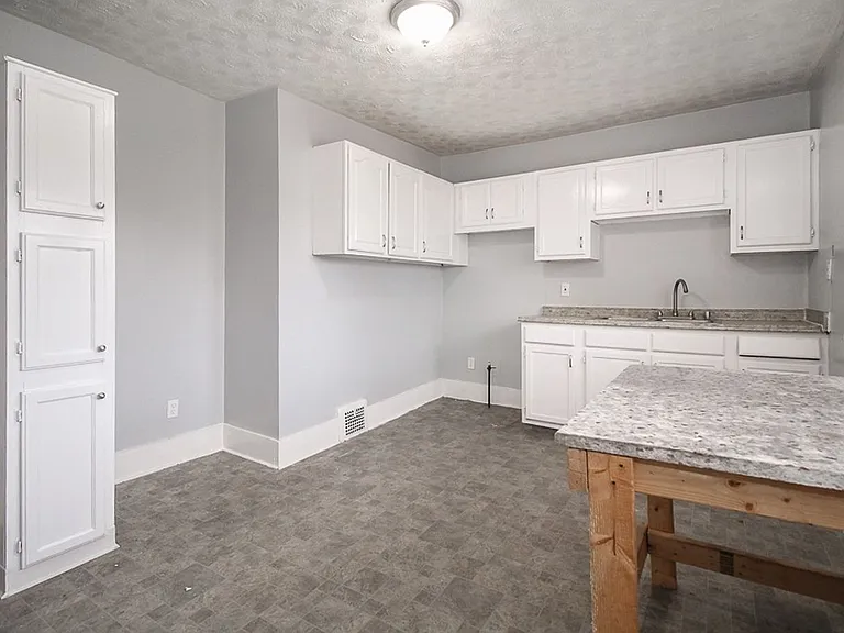 3104 Seymour Ave — Photo 18
