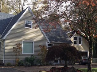 15570 Waluga Dr, Lake Oswego, OR